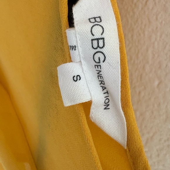 BCBGeneration Mustard Ruffle Short-Sleeve Blouse - Picture 3 of 3